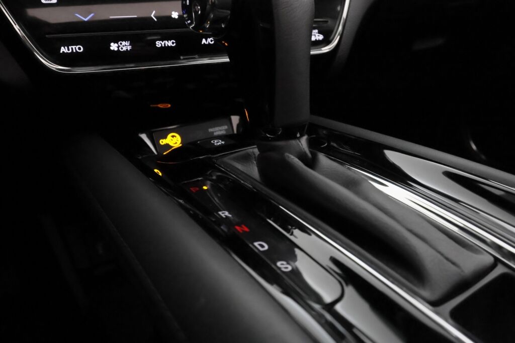 Honda HR-V 2016 Punainen