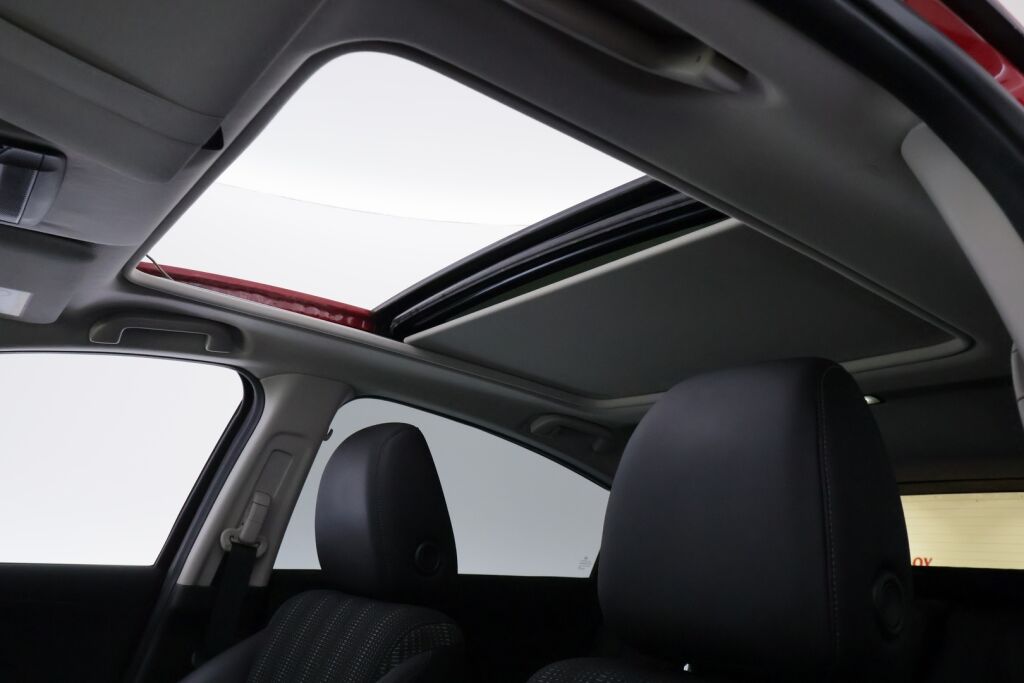 Honda HR-V 2016 Punainen