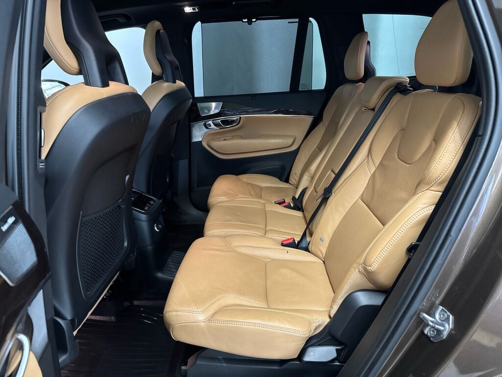 Volvo XC90 2016 Ruskea (beige)