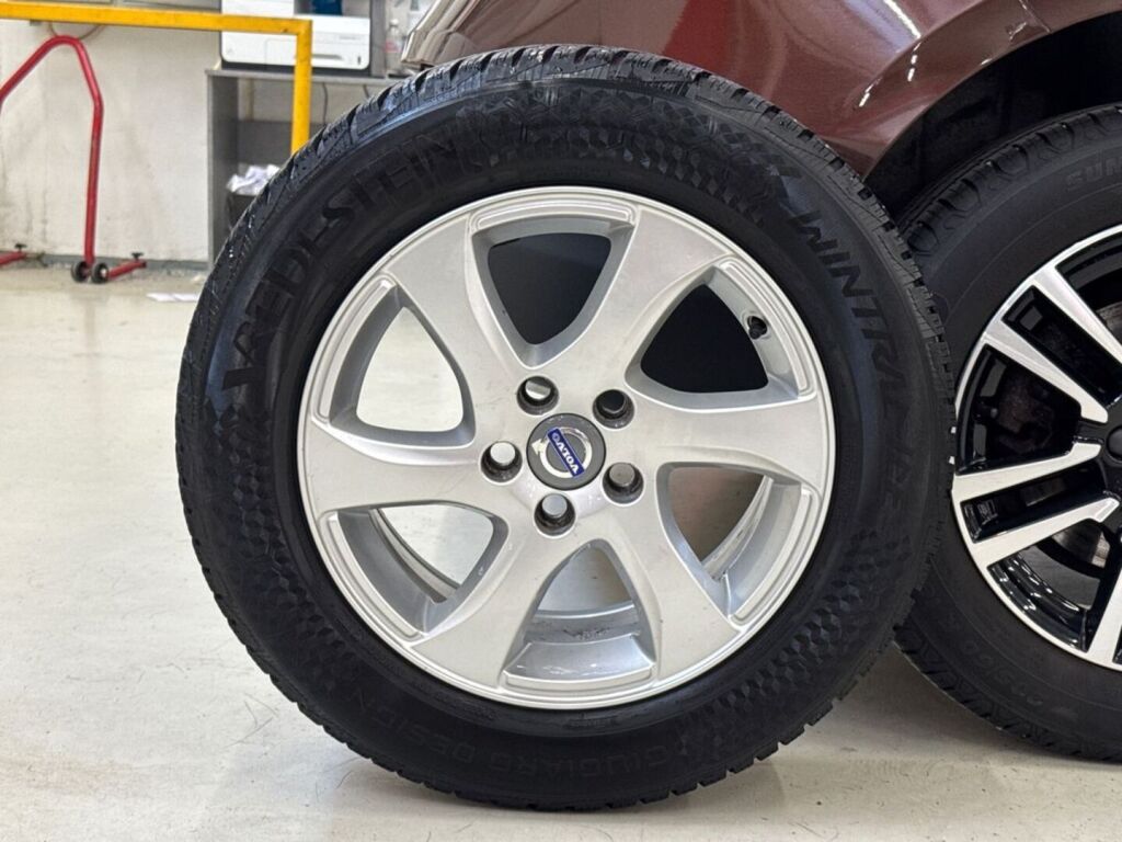 Volvo V40 Cross Country 2016 Punainen