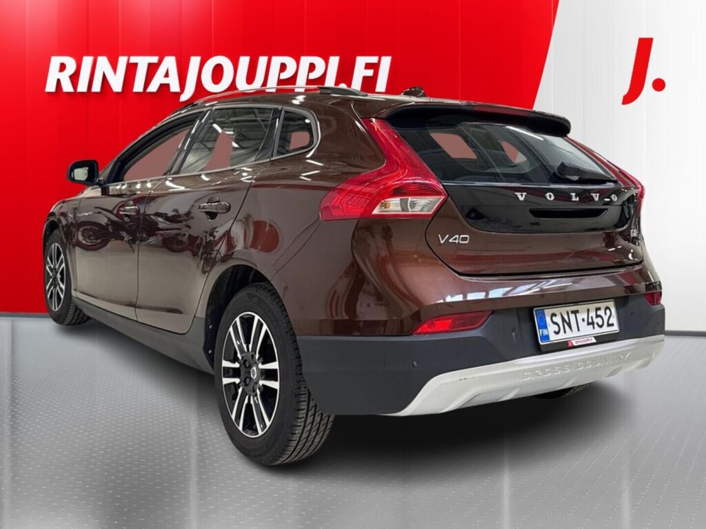 Volvo V40 Cross Country 2016 Punainen