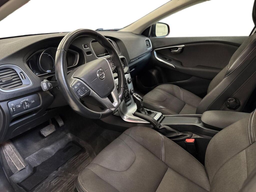 Volvo V40 Cross Country 2016 Punainen