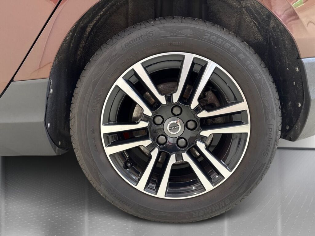 Volvo V40 Cross Country 2016 Punainen