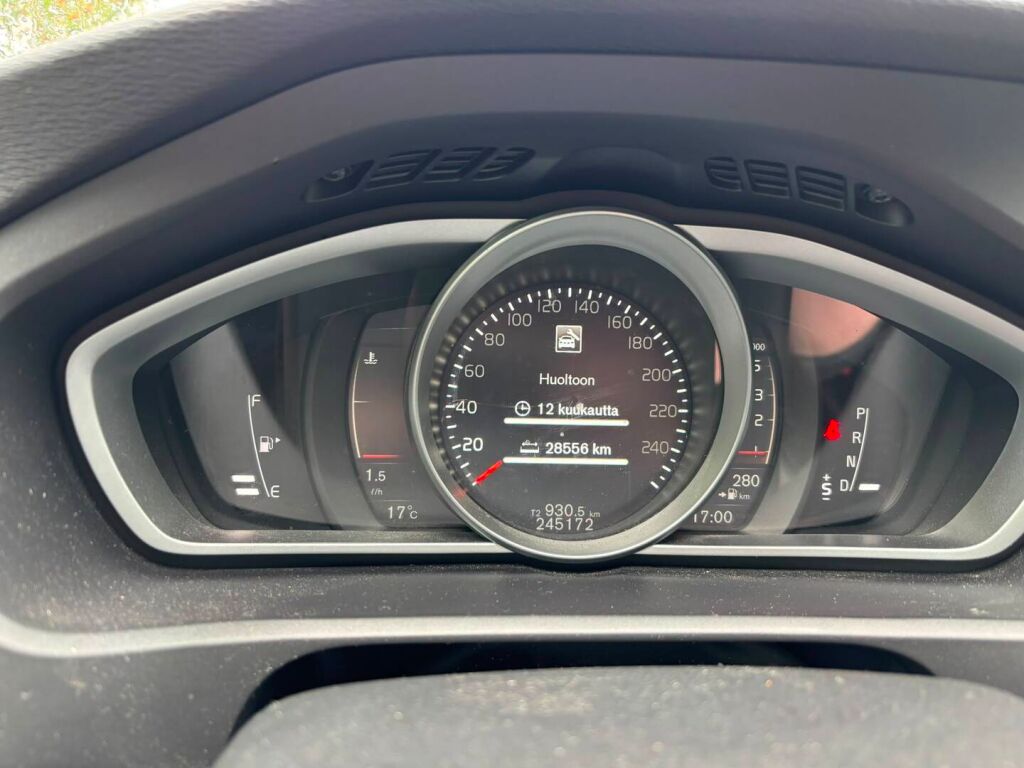 Volvo V40 Cross Country 2016 Punainen