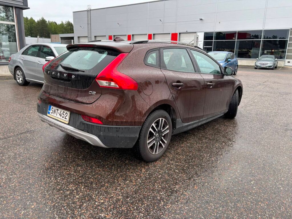 Volvo V40 Cross Country 2016 Punainen
