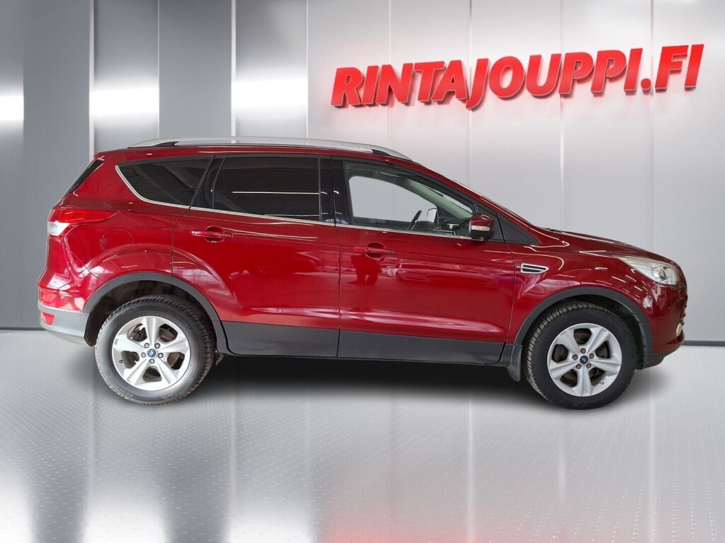 Ford Kuga 2016 Punainen