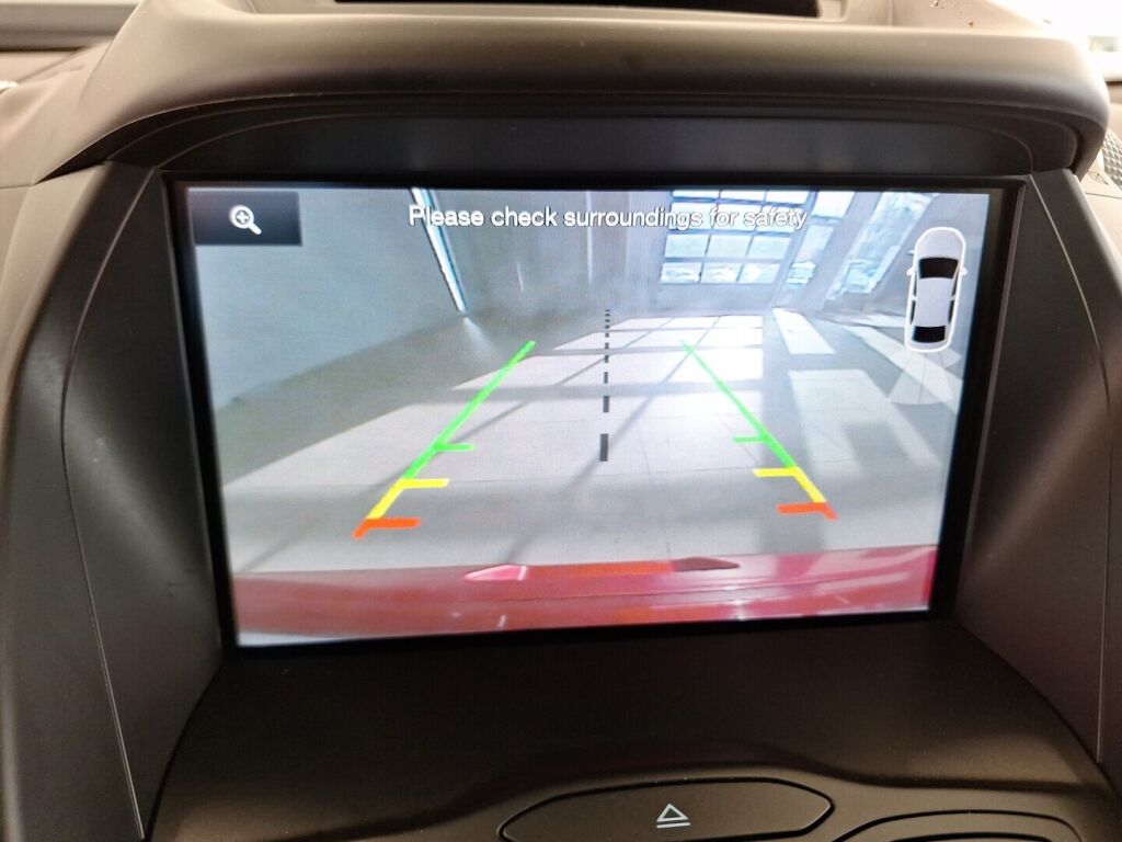 Ford Kuga 2016 Punainen