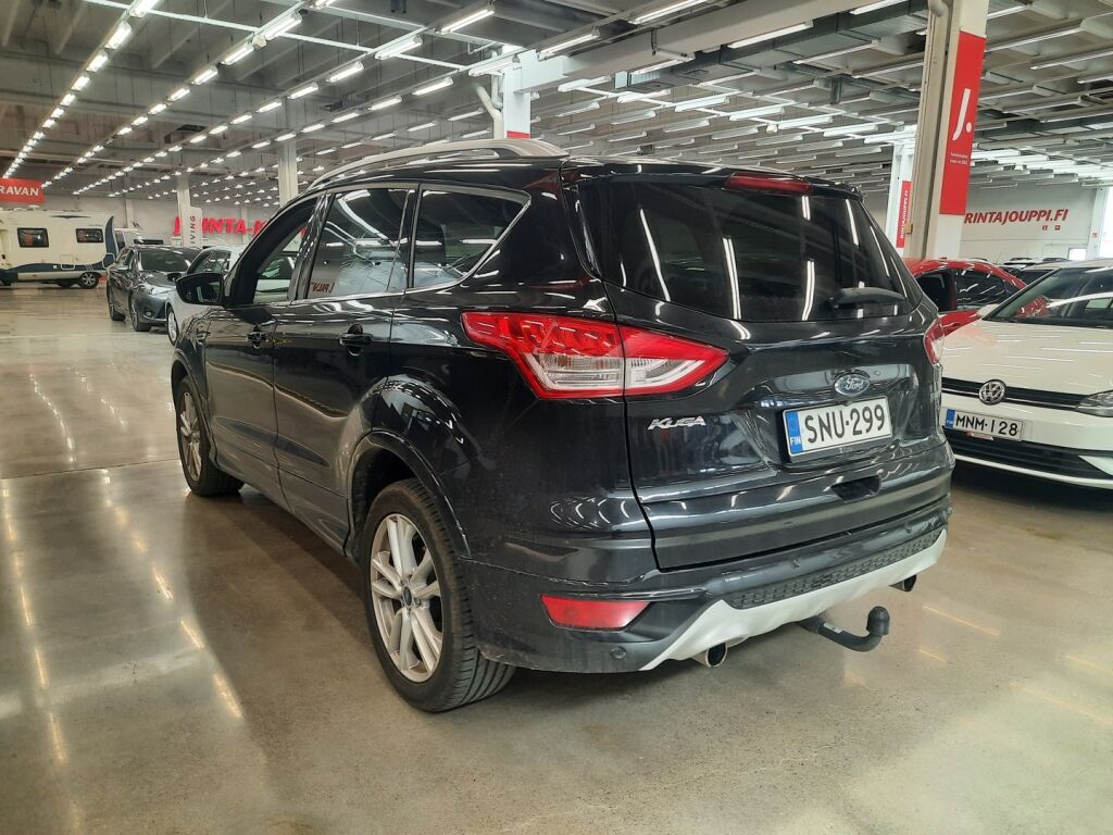 Ford Kuga 2016 Musta