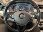 Volkswagen Passat 2016 Punainen