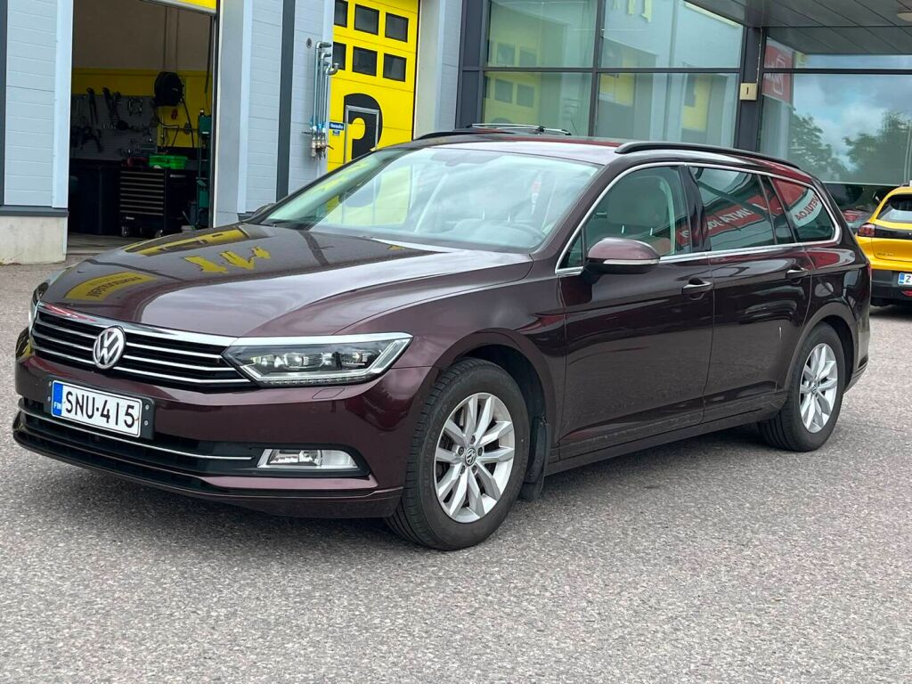 Volkswagen Passat 2016 Punainen