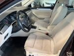 Volkswagen Passat 2016 Punainen