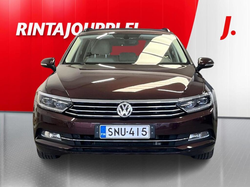 Volkswagen Passat 2016 Punainen