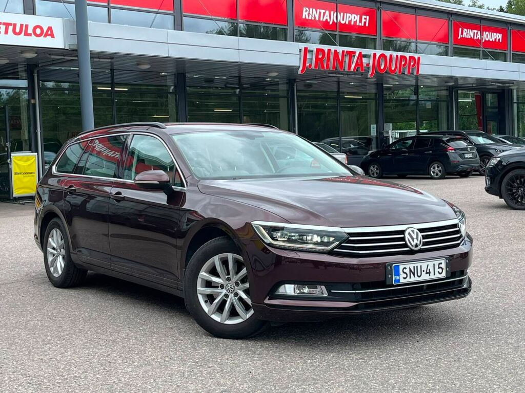 Volkswagen Passat 2016 Punainen