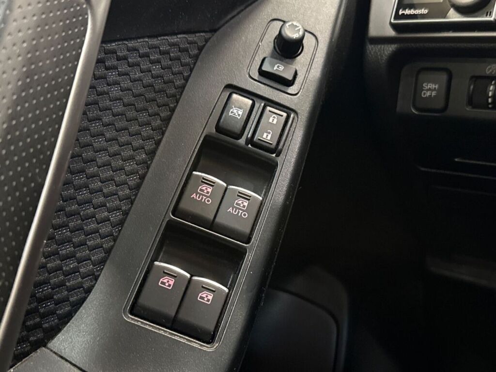 Subaru Forester 2016 Harmaa