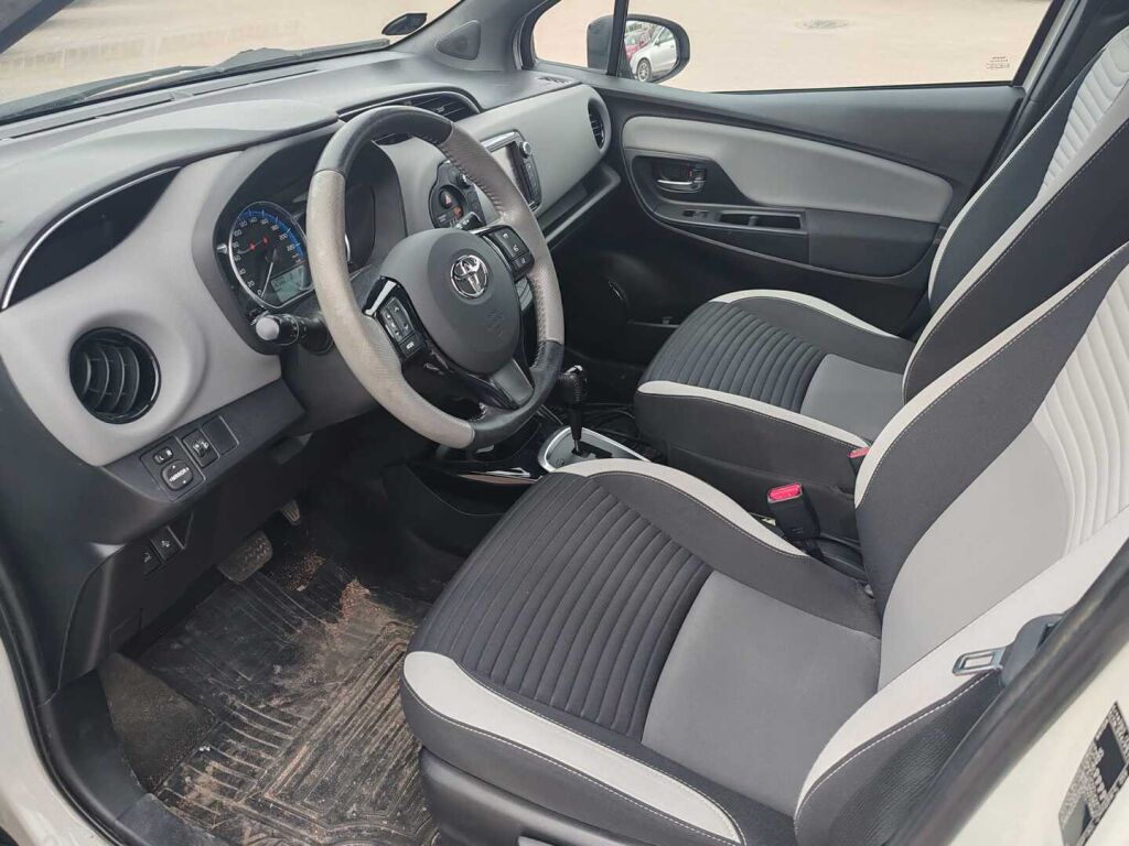Toyota Yaris 2016 Valkoinen