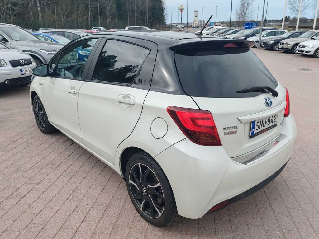 Toyota Yaris 2016 Valkoinen