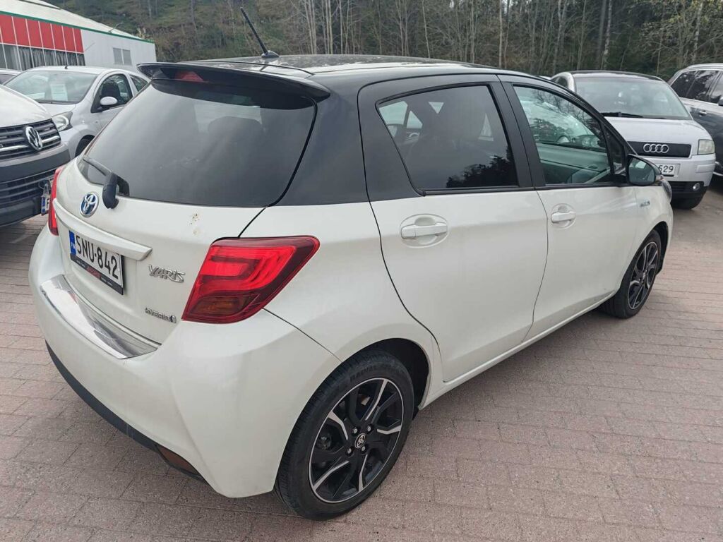Toyota Yaris 2016 Valkoinen