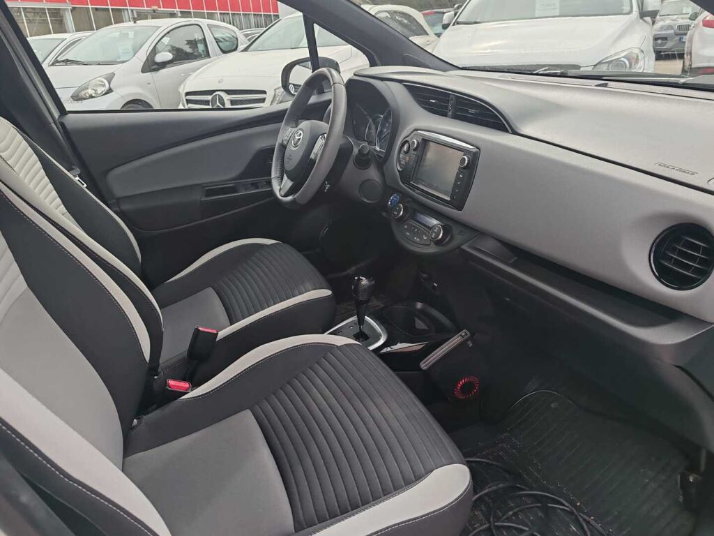 Toyota Yaris 2016 Valkoinen