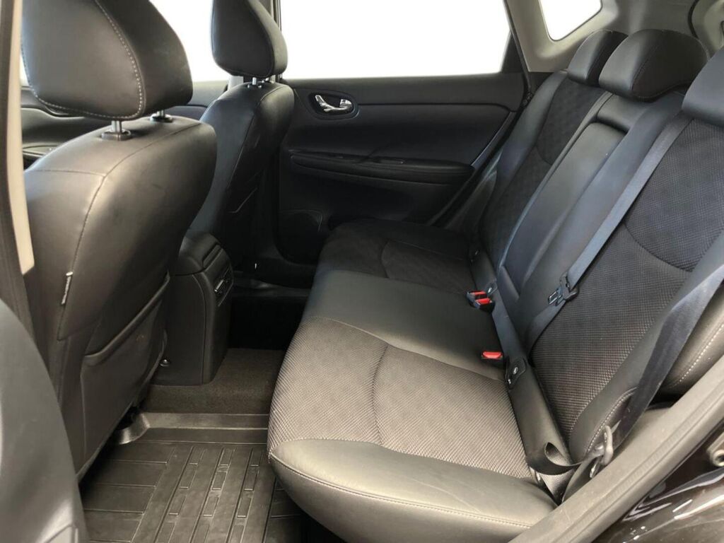 Nissan Pulsar 2016 Musta