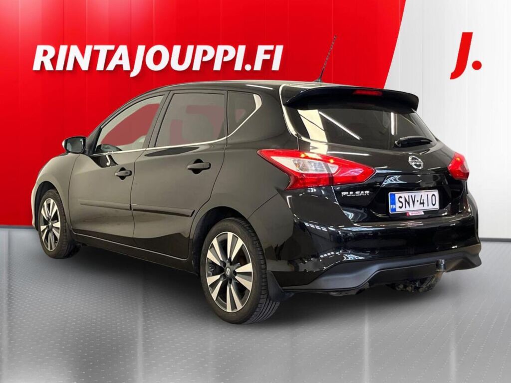 Nissan Pulsar 2016 Musta