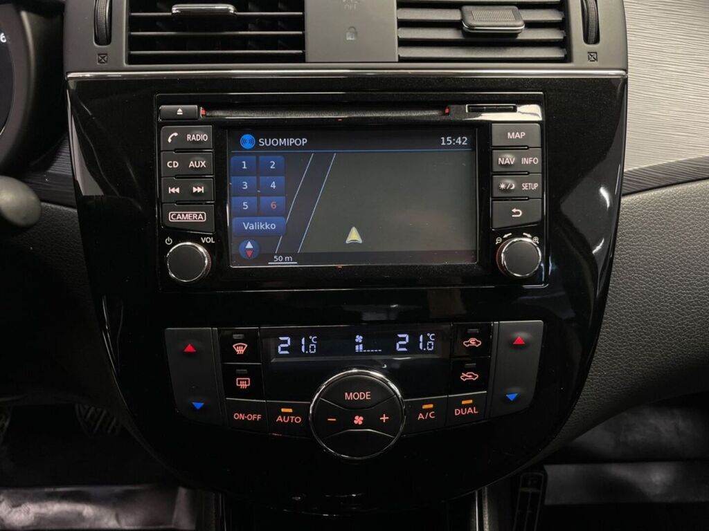 Nissan Pulsar 2016 Musta