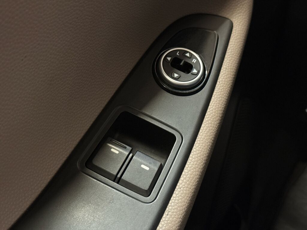 Hyundai i20 5d 2016 Punainen