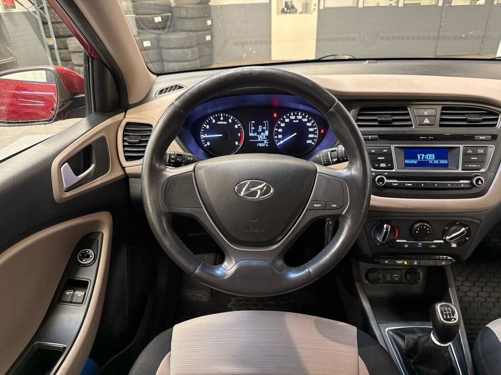 Hyundai i20 5d 2016 Punainen