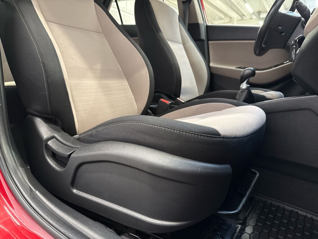 Hyundai i20 5d 2016 Punainen