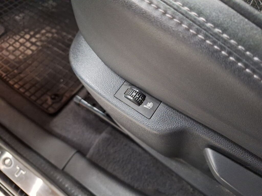 Peugeot 3008 2016 Musta