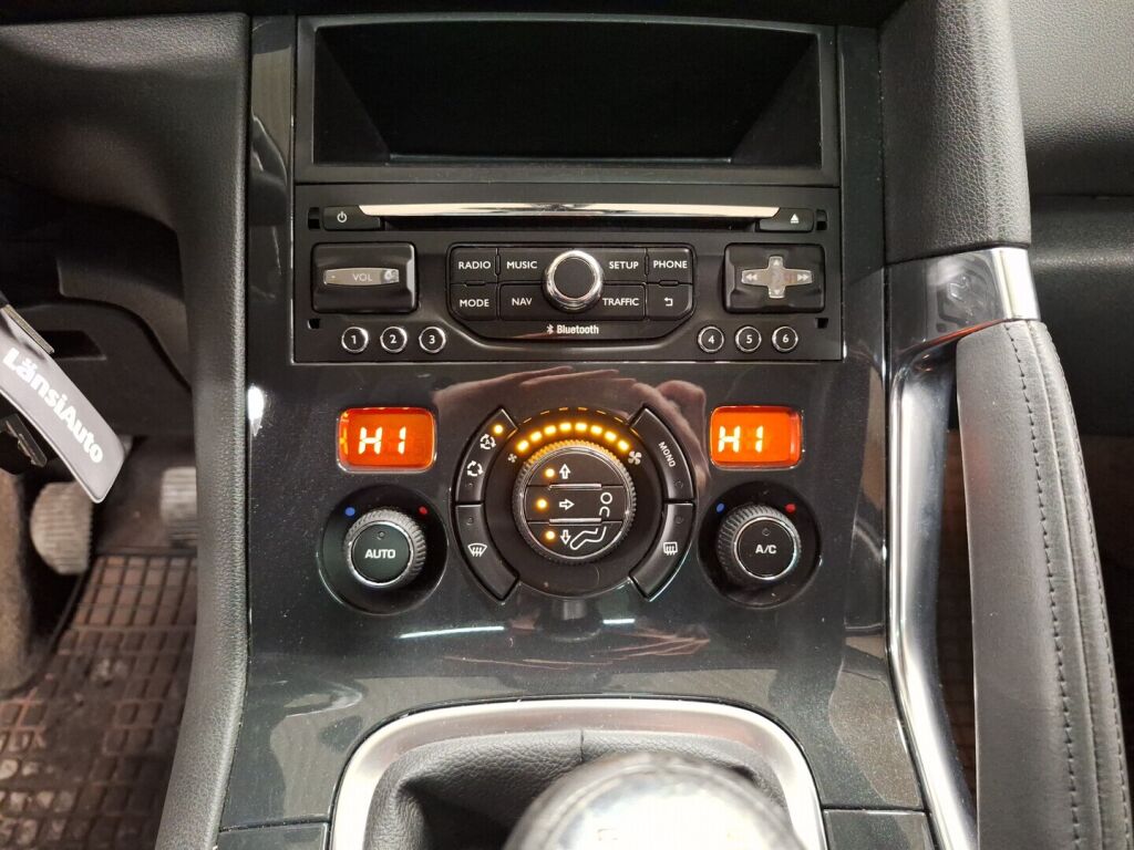 Peugeot 3008 2016 Musta