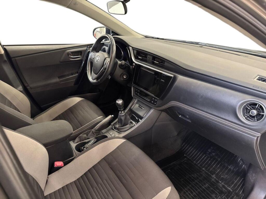 Toyota Auris 2016 Harmaa