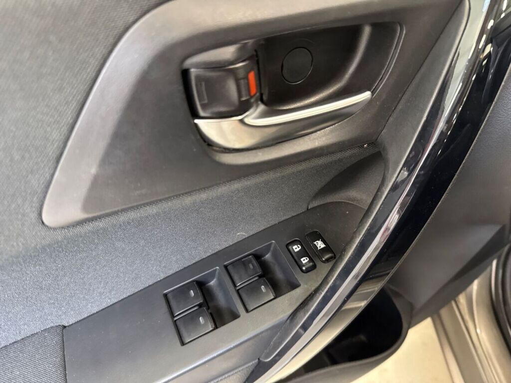 Toyota Auris 2016 Harmaa