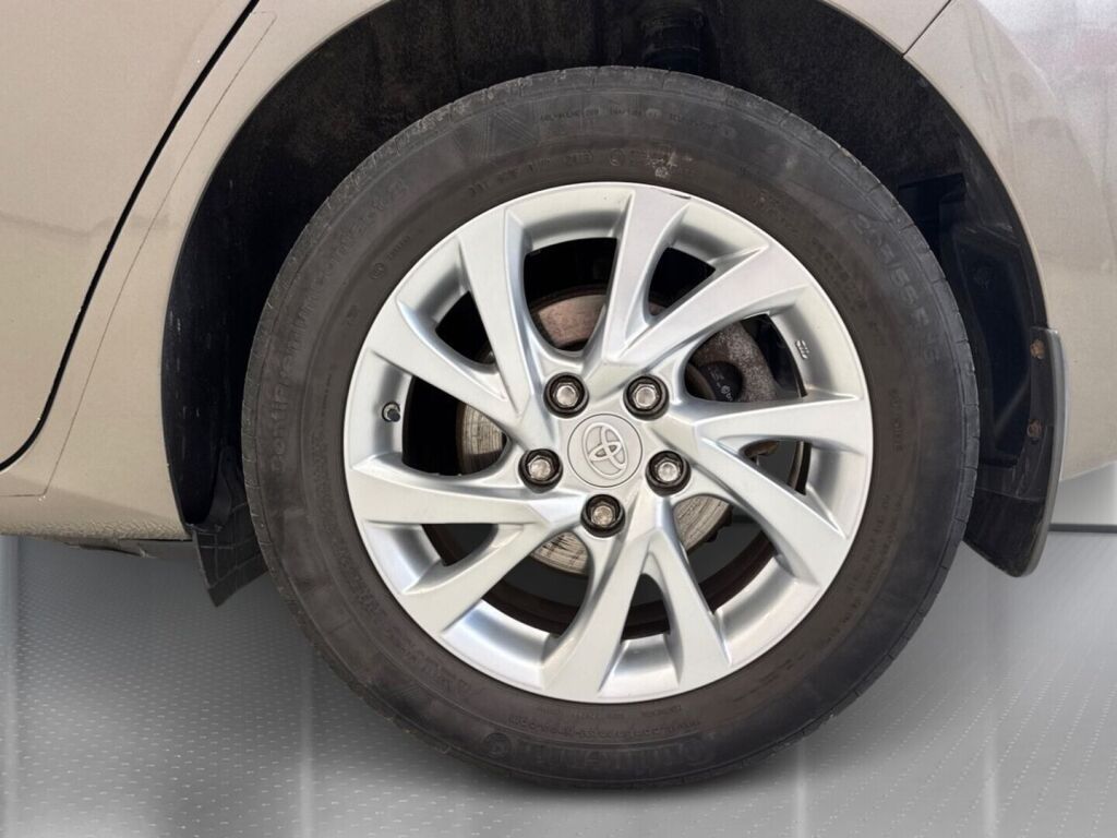 Toyota Auris 2016 Harmaa