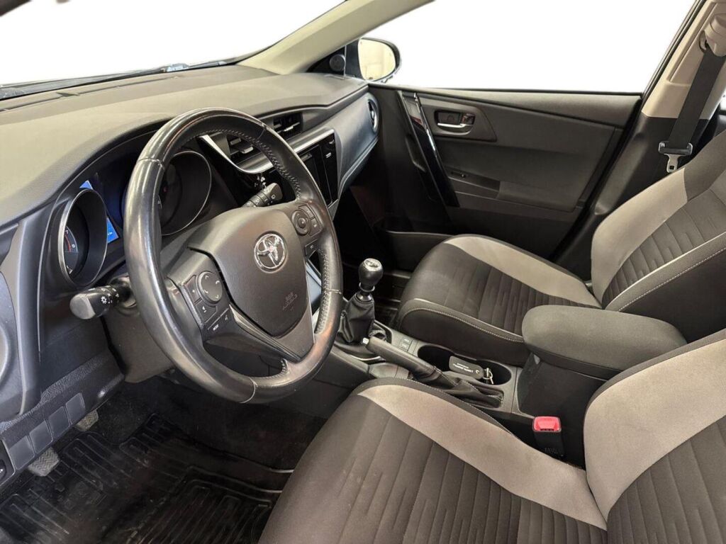 Toyota Auris 2016 Harmaa