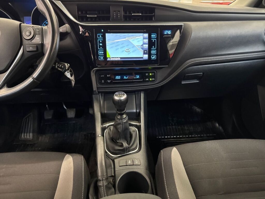 Toyota Auris 2016 Harmaa