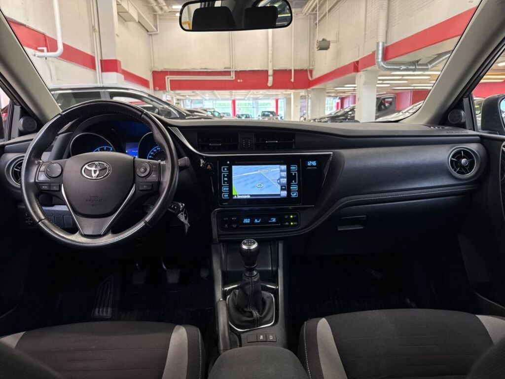 Toyota Auris 2016 Harmaa