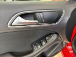 Mercedes-Benz B 2016 Punainen