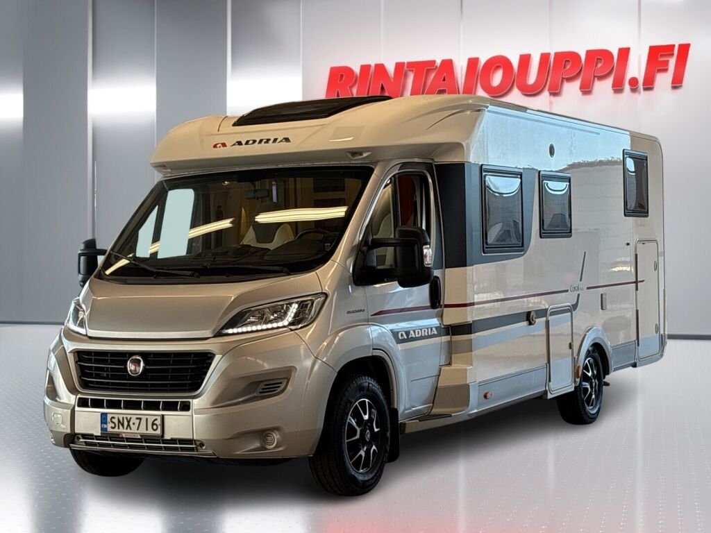 Adria Coral 670 SL Plus 2016 Valkoinen