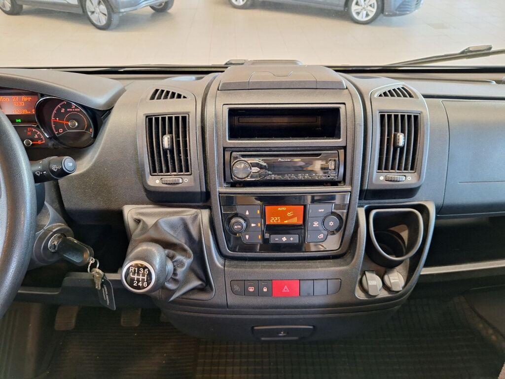 Adria Coral 670 SL Plus 2016 Valkoinen