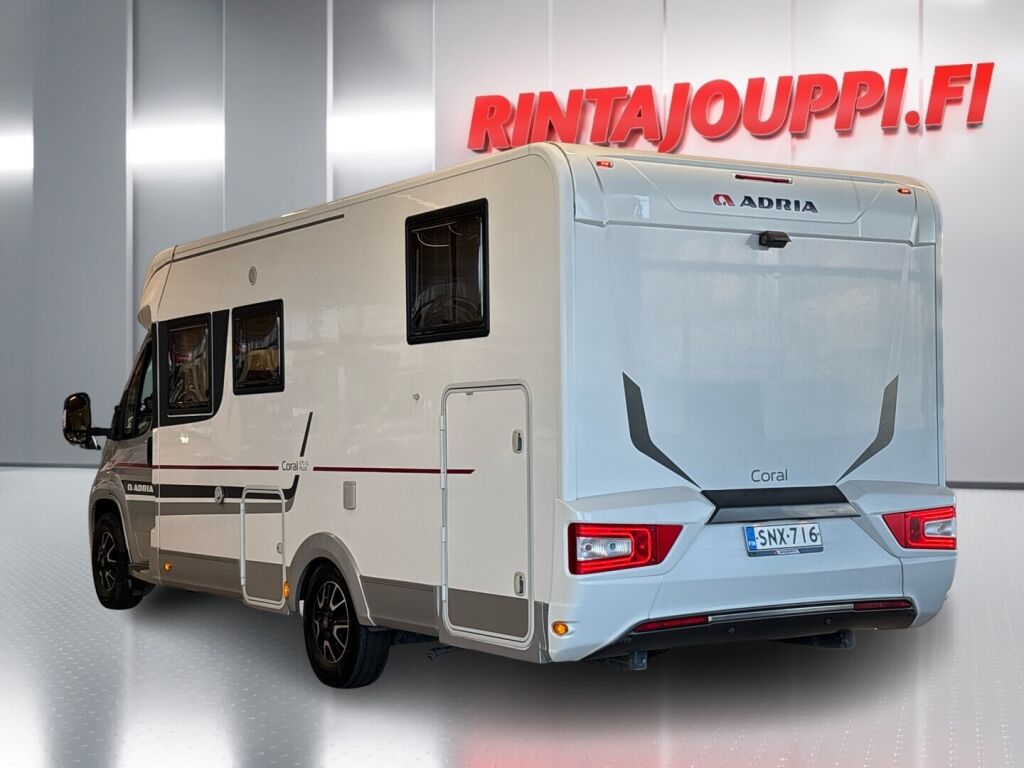 Adria Coral 670 SL Plus 2016 Valkoinen
