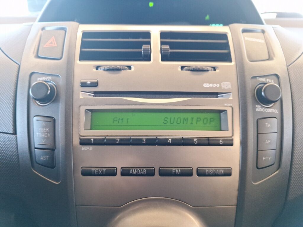 Toyota Yaris 2010 Musta