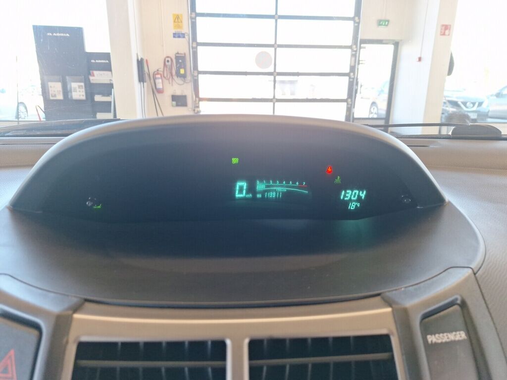 Toyota Yaris 2010 Musta