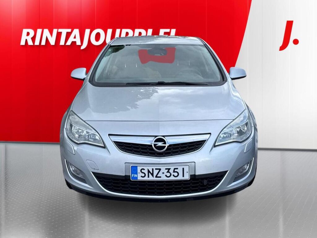 Opel Astra 2010 Hopea