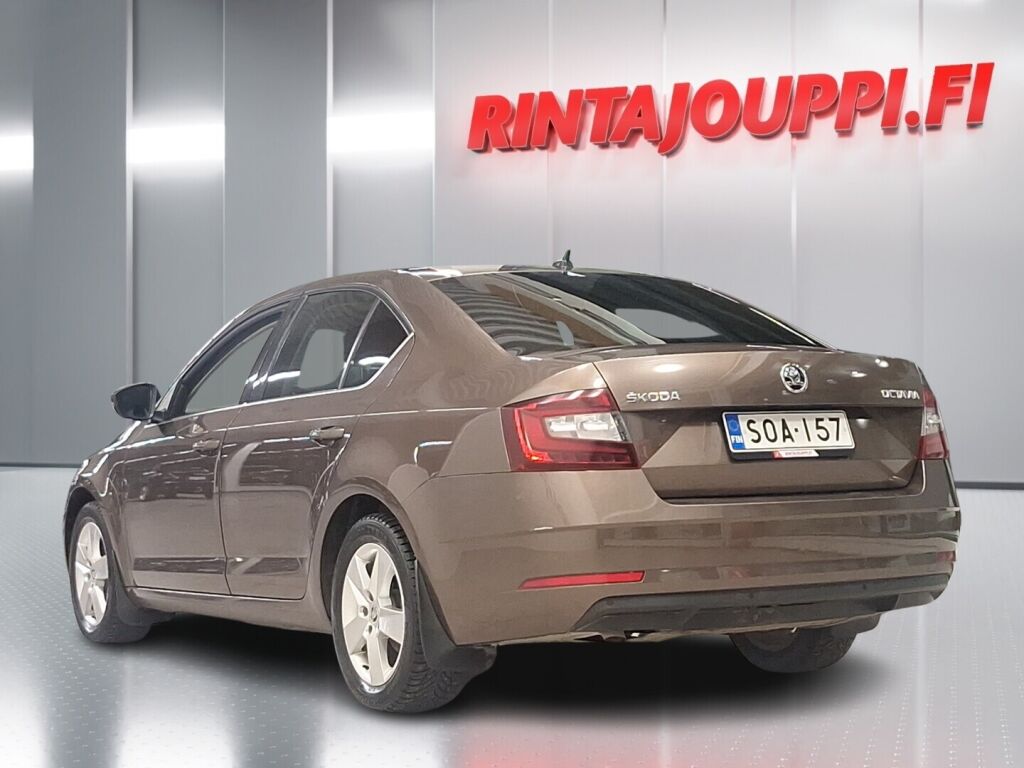 Skoda Octavia 2018 Ruskea (beige)