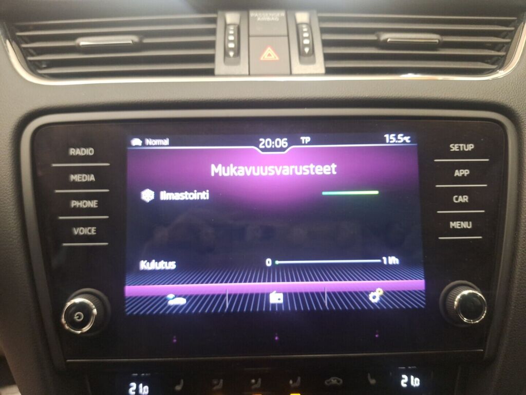 Skoda Octavia 2018 Ruskea (beige)