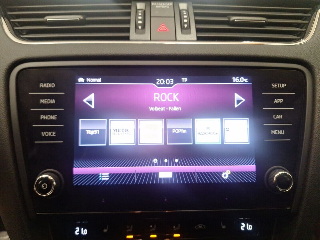 Skoda Octavia 2018 Ruskea (beige)