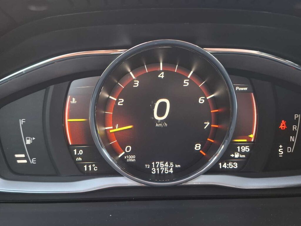 Volvo S60 2018 Sininen