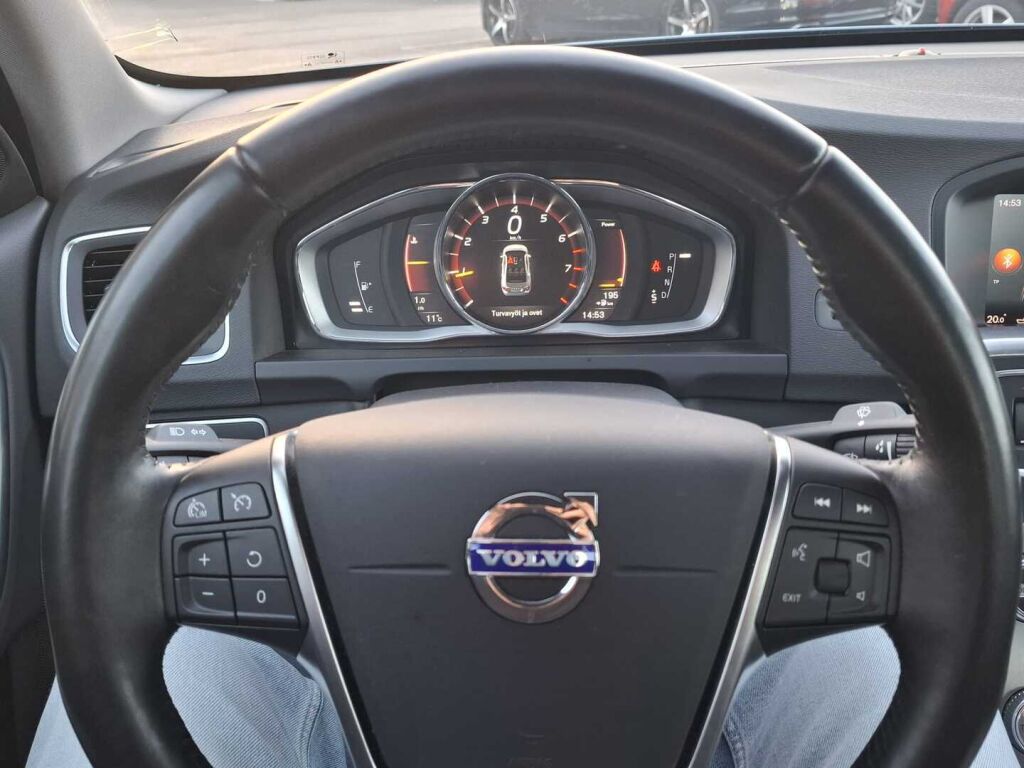 Volvo S60 2018 Sininen
