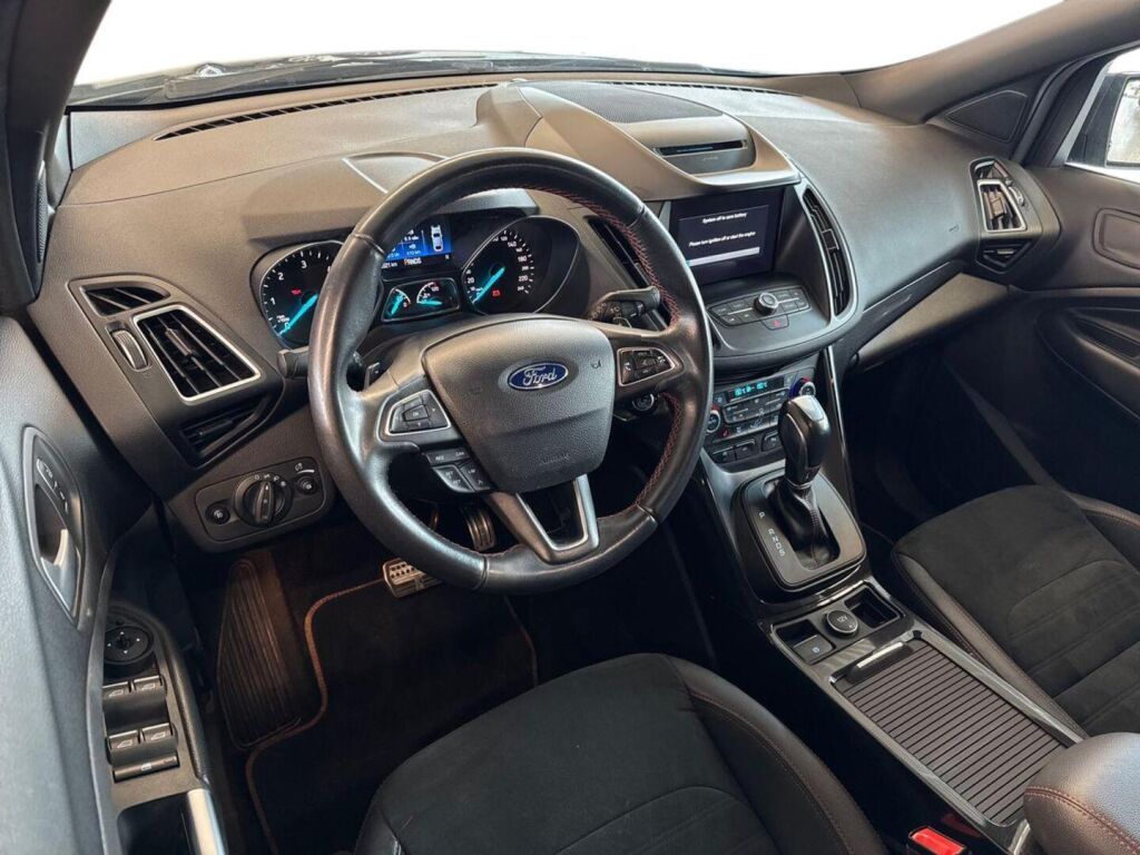 Ford Kuga 2019 Harmaa