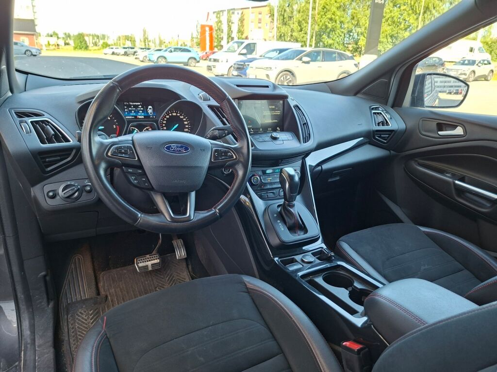 Ford Kuga 2019 Harmaa